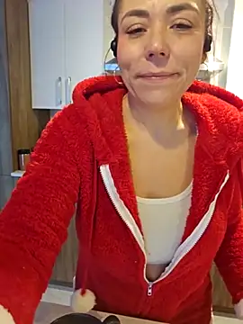 Snapshot of Ellie-L-Elizabeth chatting on 12.20.25 Ellie-L-Elizabeth online show from 12.20.25