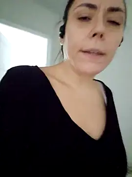 Snapshot of Ellie-L-Elizabeth chatting on 01.14.26 Ellie-L-Elizabeth online show from 01.14.26