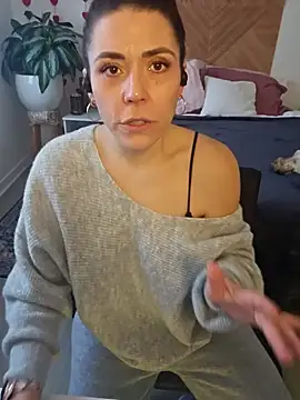 Snapshot of Ellie-L-Elizabeth chatting on 02.19.26 Ellie-L-Elizabeth online show from 02.19.26