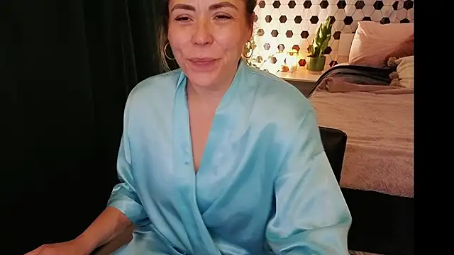 Snapshot of Ellie-L-Elizabeth chatting on 07.11.26 Ellie-L-Elizabeth online show from 07.11.26