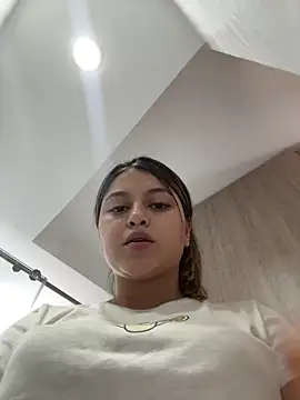 lunablossom  online show from 12.16.24