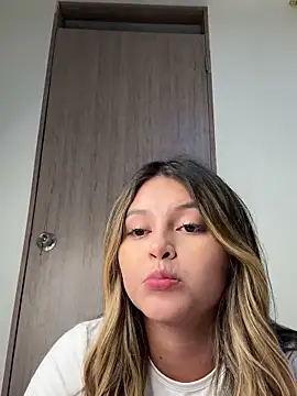 lunablossom  online show from 12.26.24