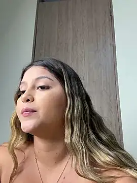 lunablossom  online show from 01.15.25