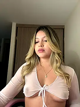 lunablossom  online show from 09.24.25