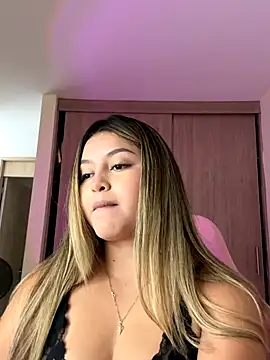 lunablossom  online show from 10.23.25