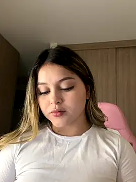 lunablossom  online show from 12.20.25