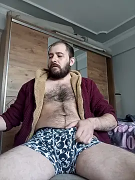 NiiiRvaNaa online show from 10.17.25