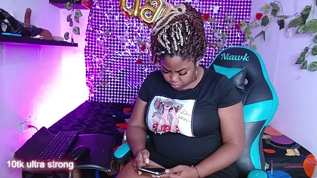 niawk  online show from 12.22.25