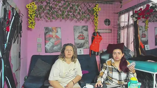 lesbiancuple online show from 05.21.26