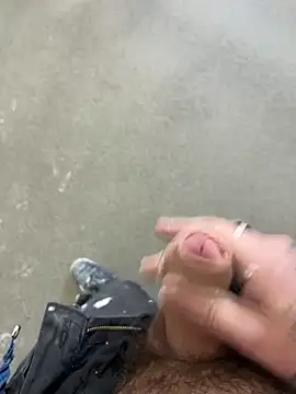 Snapshot of RenaudS-02 chatting on 12.06.24 RenaudS-02 online show from 12.06.24