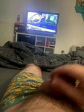 Snapshot of RenaudS-02 chatting on 10.06.25 RenaudS-02 online show from 10.06.25