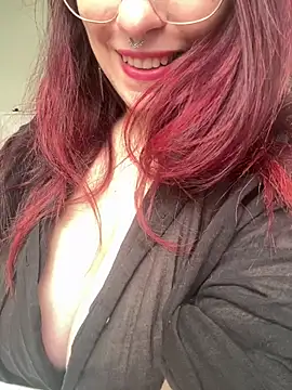 Snapshot of LunaMoongirl chatting on 01.23.25 LunaMoongirl online show from 01.23.25