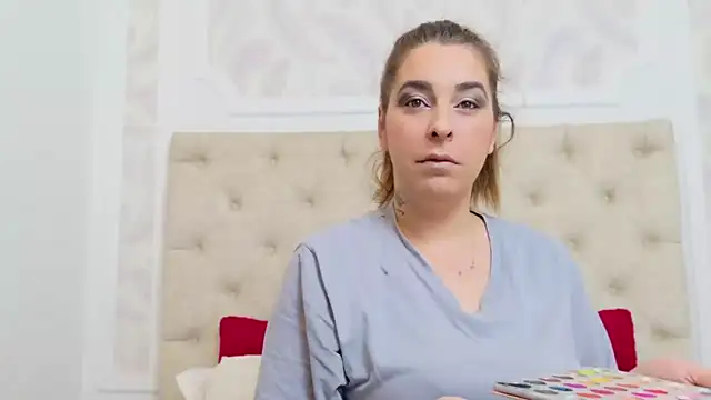 Snapshot of KarinaNoir chatting on 01.05.25 KarinaNoir online show from 01.05.25