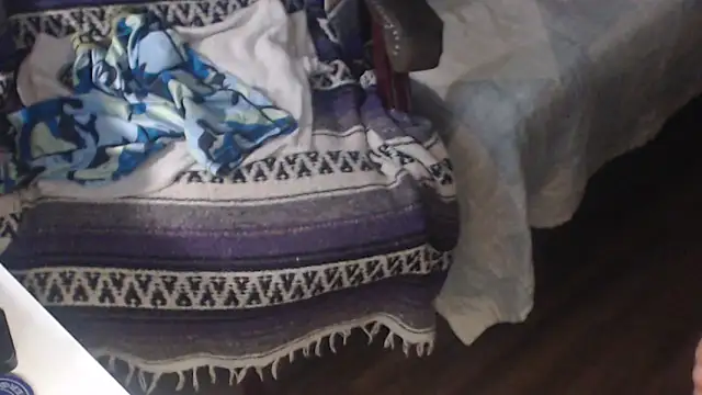 QueenDenizeAndTheCaptain online show from 09.28.25