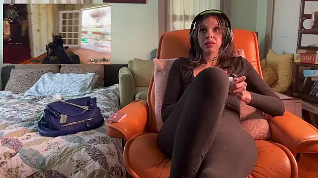 Snapshot of queendab626 chatting on 01.21.25 queendab626 online show from 01.21.25