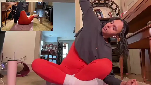 Snapshot of queendab626 chatting on 01.23.25 queendab626 online show from 01.23.25