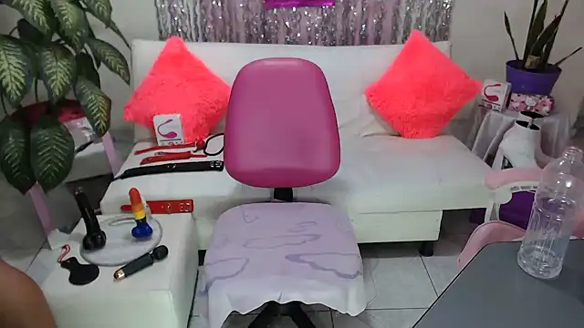 Snapshot of _pamelasam chatting on 02.23.25 pamelasam online show from 02.23.25