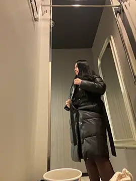 CrazzyChicks online show from 03.11.26