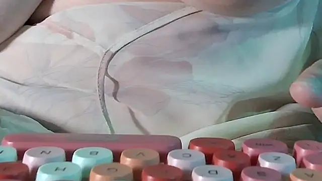 Lilmuh  online show from 03.15.25