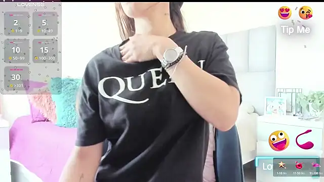 Charlotte7-7 online show from 10.29.25