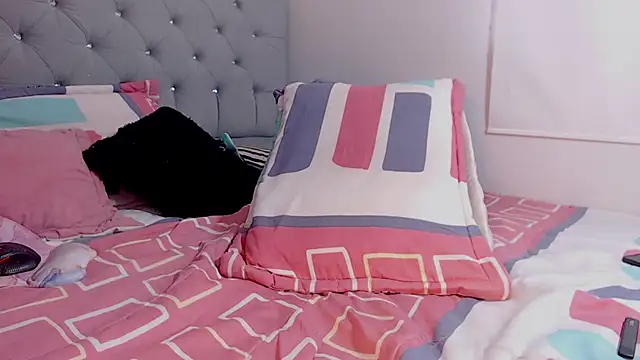 isabella rossse online show from 01.24.25