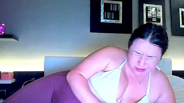 isabella rossse online show from 03.08.26