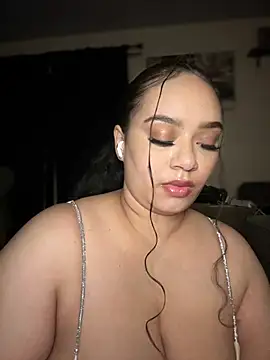 Snapshot of CarmelaAnthony chatting on 01.08.25 CarmelaAnthony online show from 01.08.25