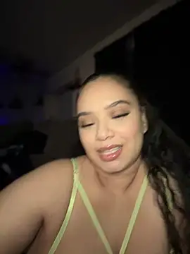 Snapshot of CarmelaAnthony chatting on 01.10.25 CarmelaAnthony online show from 01.10.25