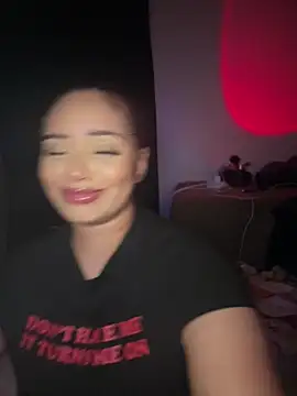 Snapshot of CarmelaAnthony chatting on 09.20.25 CarmelaAnthony online show from 09.20.25