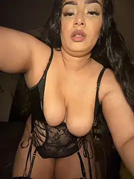 Snapshot of CarmelaAnthony chatting on 10.18.25 CarmelaAnthony online show from 10.18.25