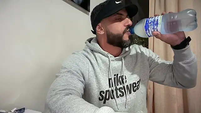 romeolovedark online show from 02.15.26