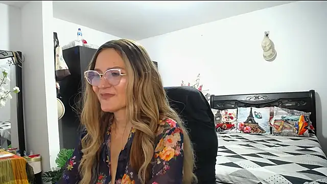 Xiimen online show from 01.30.25