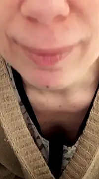 Moi Lina online show from 02.04.25