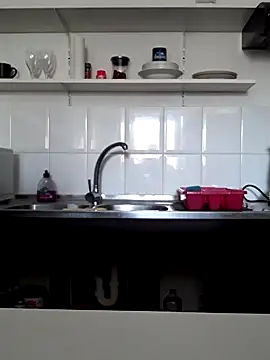 Moi Lina online show from 03.08.25