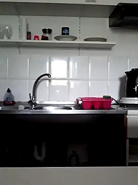 Moi Lina online show from 10.21.25