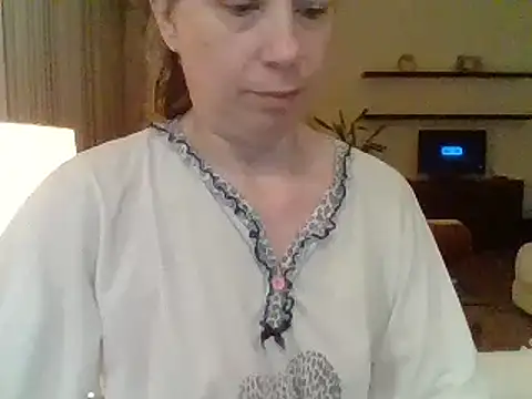 Moi Lina online show from 06.21.26