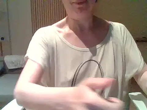 Moi Lina online show from 07.25.26