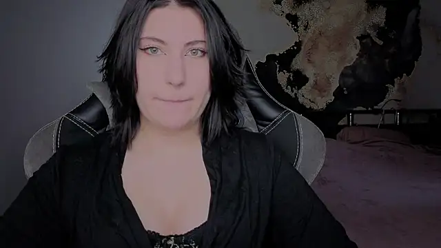 Snapshot of dj_eban_ chatting on 05.24.26 dj eban online show from 05.24.26