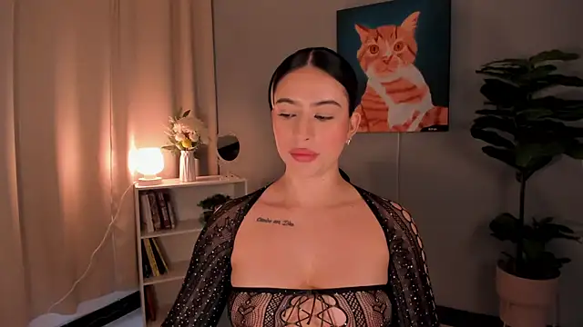 LiaPearce online show from 10.20.25