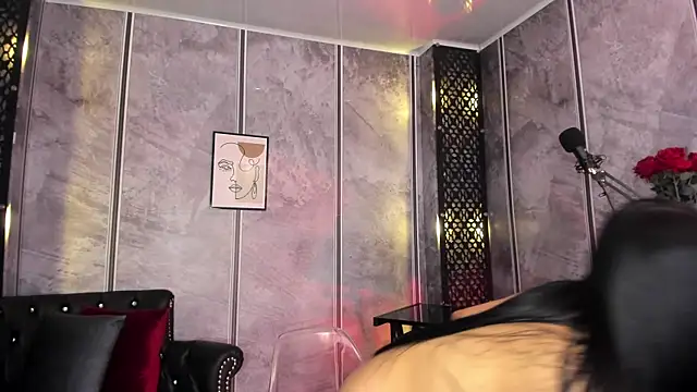 Amaraa Lewis online show from 02.13.25