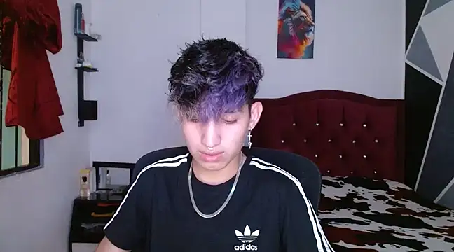 Snapshot of littlextreme chatting on 12.03.24 littlextreme online show from 12.03.24