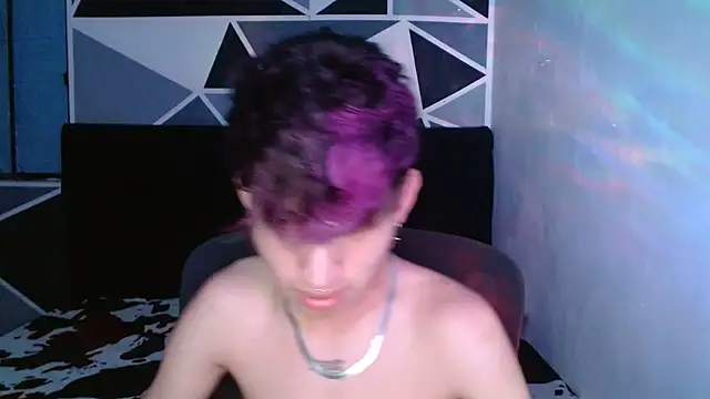 Snapshot of littlextreme chatting on 12.12.24 littlextreme online show from 12.12.24