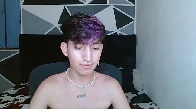 Snapshot of littlextreme chatting on 01.09.25 littlextreme online show from 01.09.25