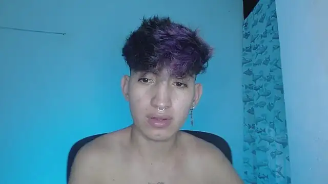 Snapshot of littlextreme chatting on 02.06.25 littlextreme online show from 02.06.25