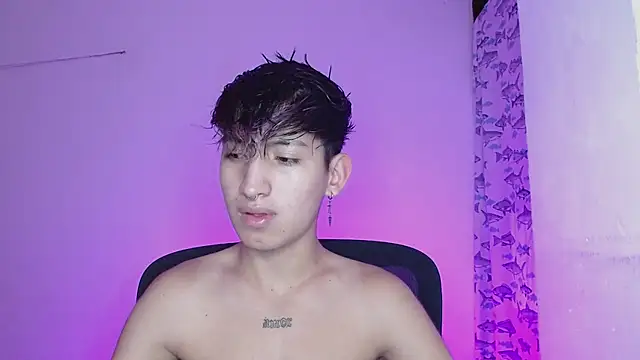 Snapshot of littlextreme chatting on 02.27.25 littlextreme online show from 02.27.25