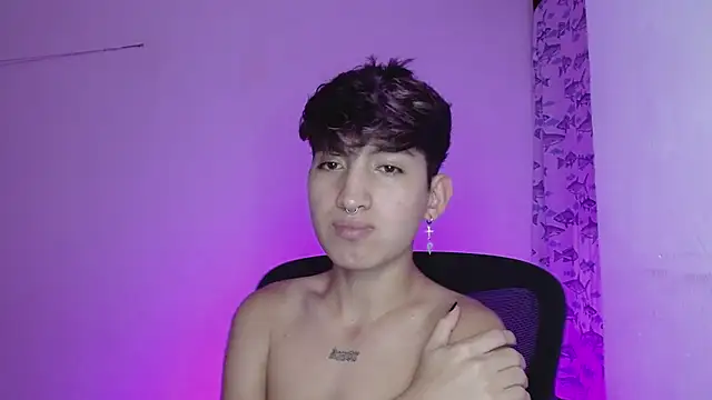 Snapshot of littlextreme chatting on 02.27.25 littlextreme online show from 02.27.25