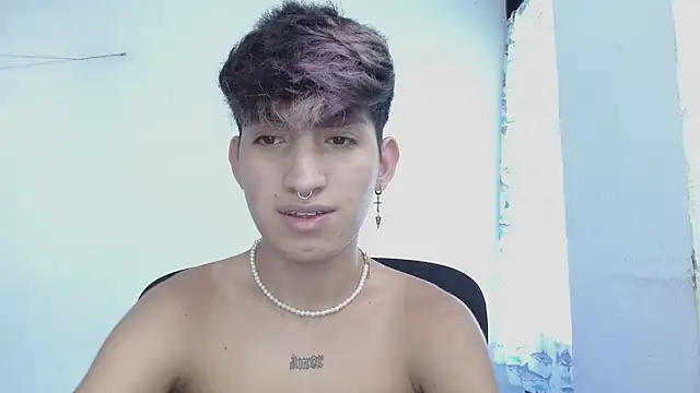 Snapshot of littlextreme chatting on 03.01.25 littlextreme online show from 03.01.25