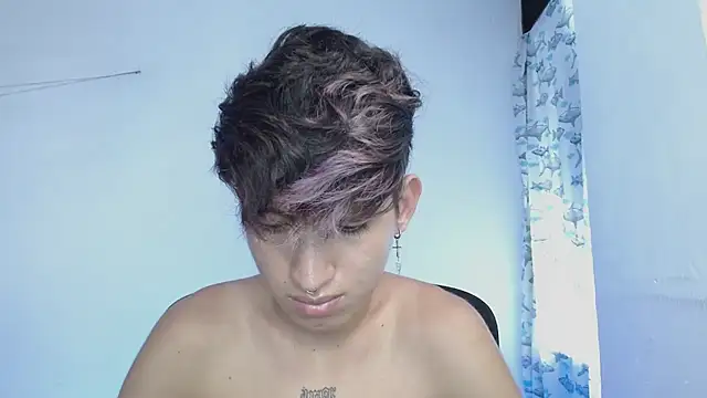 Snapshot of littlextreme chatting on 03.02.25 littlextreme online show from 03.02.25