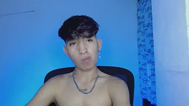 Snapshot of littlextreme chatting on 03.04.25 littlextreme online show from 03.04.25