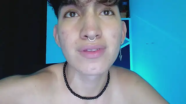 Snapshot of littlextreme chatting on 03.09.25 littlextreme online show from 03.09.25